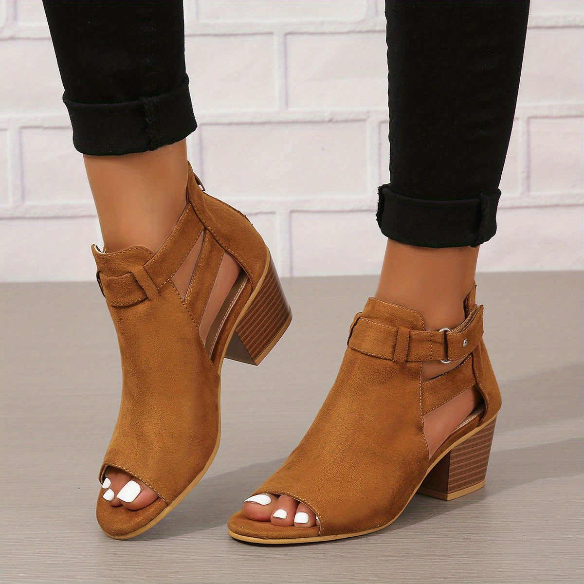 Senny Hakken | Elegante Open Schoenen met Lage Hak