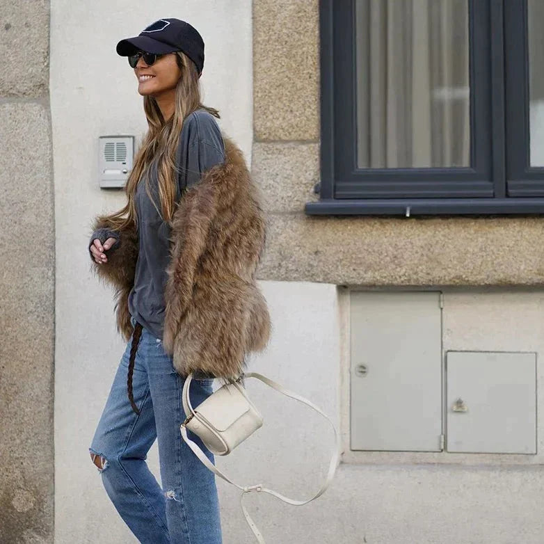 Pearla Coat | Dames Modejas in pluche imitatiebont