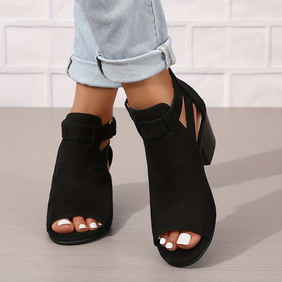 Senny Hakken | Elegante Open Schoenen met Lage Hak