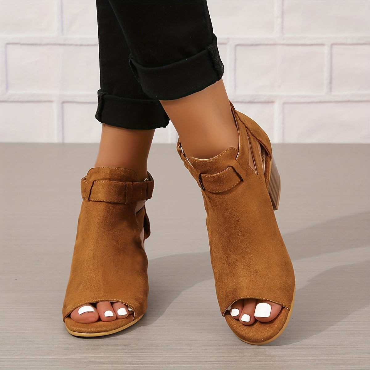 Senny Hakken | Elegante Open Schoenen met Lage Hak