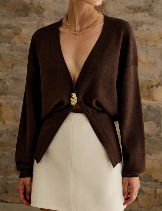 Calypso Vest | Dames Herfst Gebreid Vest met Goudkleurige Knop en Diepe V-Hals