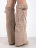 Dames Suède Boots met Gouden Details