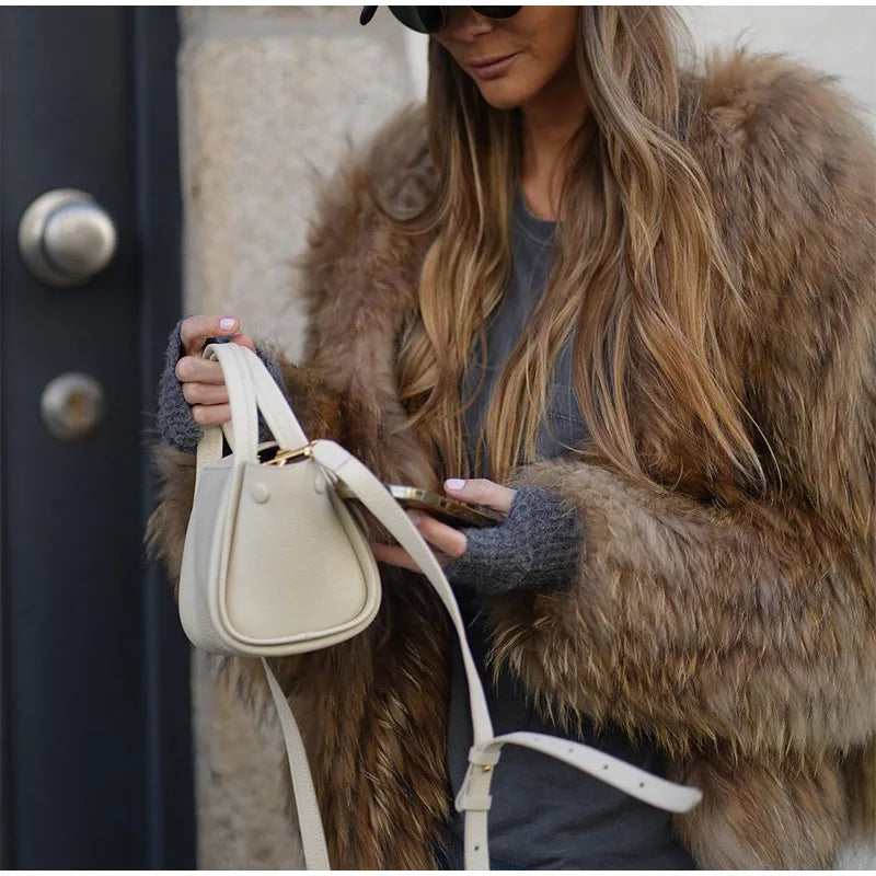 Pearla Coat | Dames Modejas in pluche imitatiebont