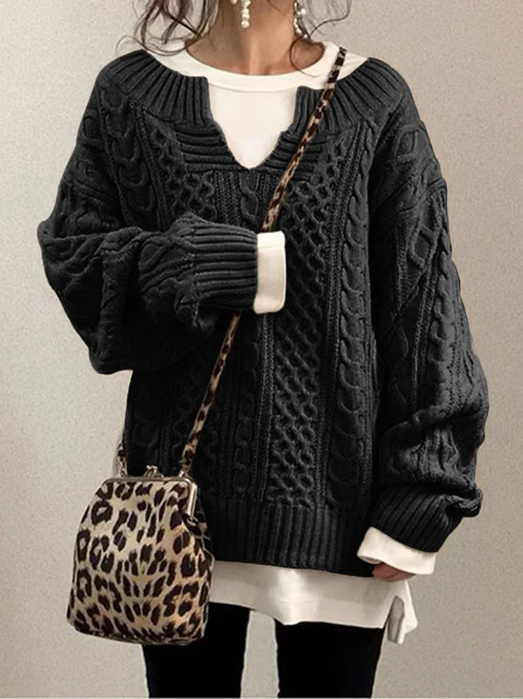 Vanda Jumper | Dames Herfst Kabelgebreide Jumper met V-hals en Chunky Textuur