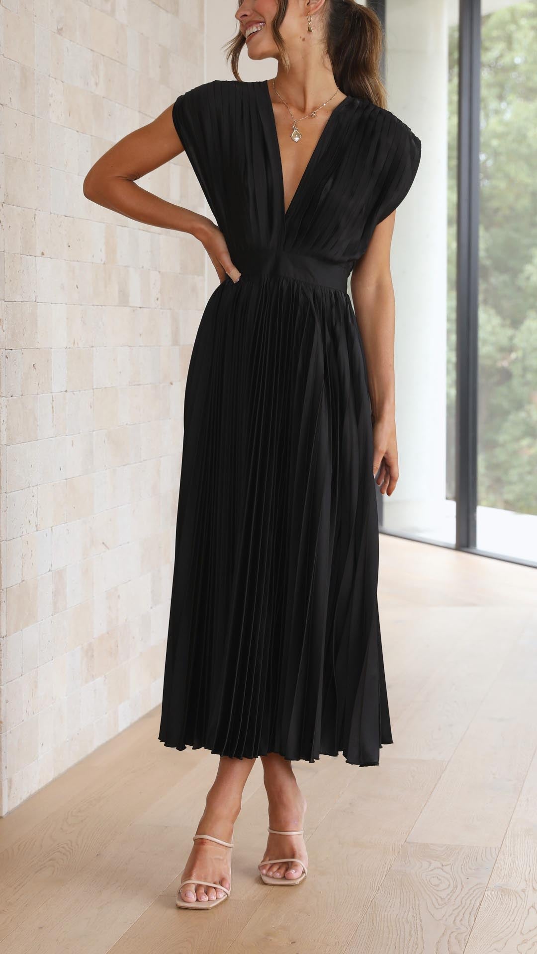 Dames Geplooide Maxi Jurk met V Hals en Tailleband