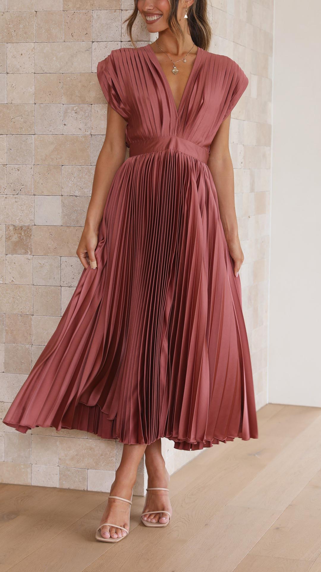 Dames Geplooide Maxi Jurk met V Hals en Tailleband