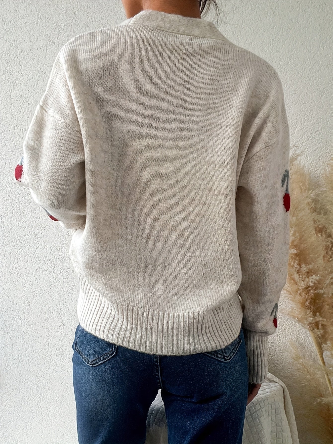 Cordelia Vest | Dames Winter Gebreid Vest met Kersenpatroon