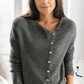 Myrthe Trui | Stylish Cardigan met Asymmetrisch Knopenontwerp