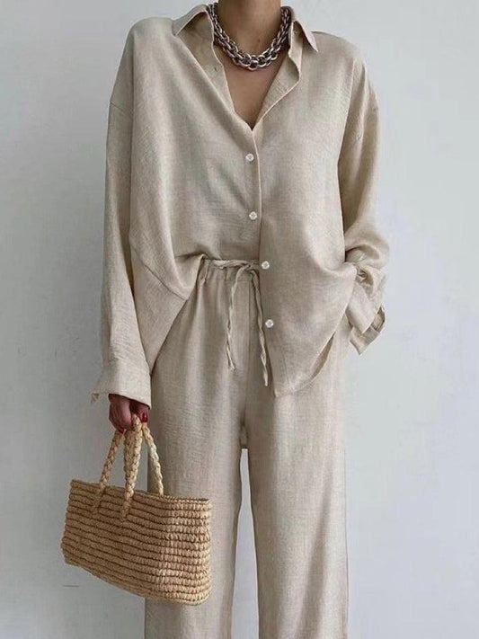 Naya Set | Damesset van linnen - Blouse met lange mouwen en broek met wijde pijpen - Carla Moda